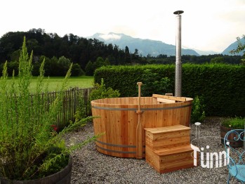 TÜNNI OVAL KONISCH für 7 Personen, Hotpot; Badefass; Badezuber; Badebottich; Hottub; Hot tub kaufen; Holzbadewanne; Badetonne; Hot Tubs; Alpenbad; Hotpot kaufen; Hotpot Schweiz; Garten Holzbad; Bain nordique; bain finlandais; Ofuro; spa en bois