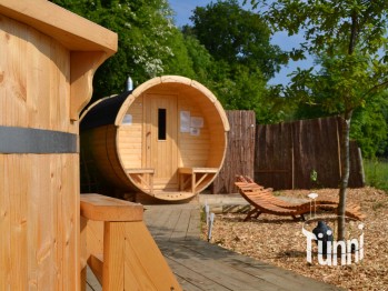 Fasssauna 2.5m Länge, Ø 1.9m, Saunafass; Fasssauna; Gartensauna; Aussensauna; Faßsauna; Saunahaus; Saunafass Schweiz; Fasssauna kaufen; Sauna Holzofen; Sauna Beratung; fasssauna mit holzofen; Saunafass kaufen; außensauna kaufen; Saunaofen; Finnische Sauna