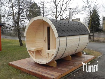 Fasssauna 3.0m Länge, Ø 2.2m, Saunafass; Fasssauna; Gartensauna; Aussensauna; Faßsauna; Saunahaus; Saunafass Schweiz; Fasssauna kaufen; Sauna Holzofen; Sauna Beratung; fasssauna mit holzofen; Saunafass kaufen; außensauna kaufen; Saunaofen; Finnische Sauna