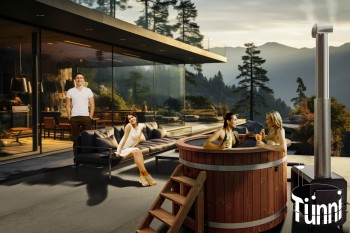 Original TÜNNI POLY HOTPOT & HOTTUB mit Aussenofen in der Schweiz kaufen. Das Badefass mit Aussenofen zum leichten einfeuern. 