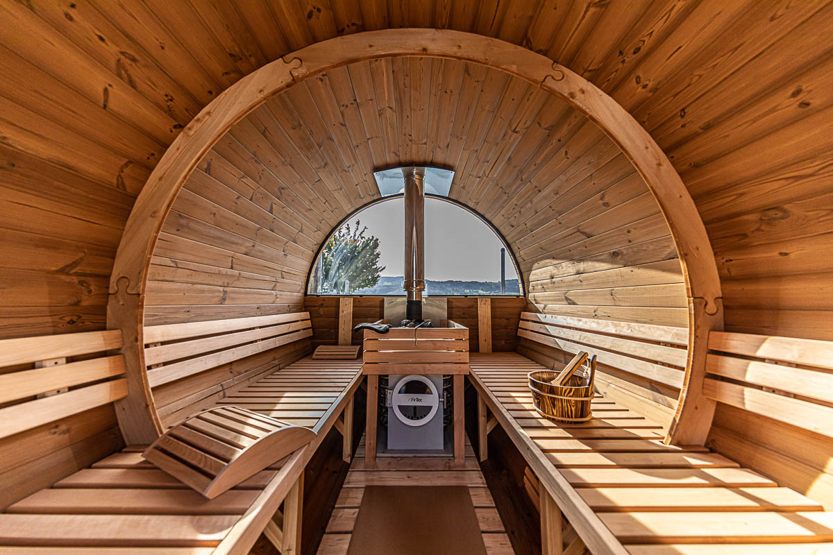 Sauna am See in Uster Fasssauna von Innen